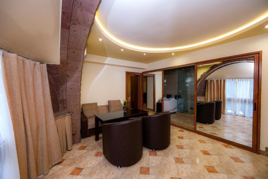 Hotel Skyline 3*